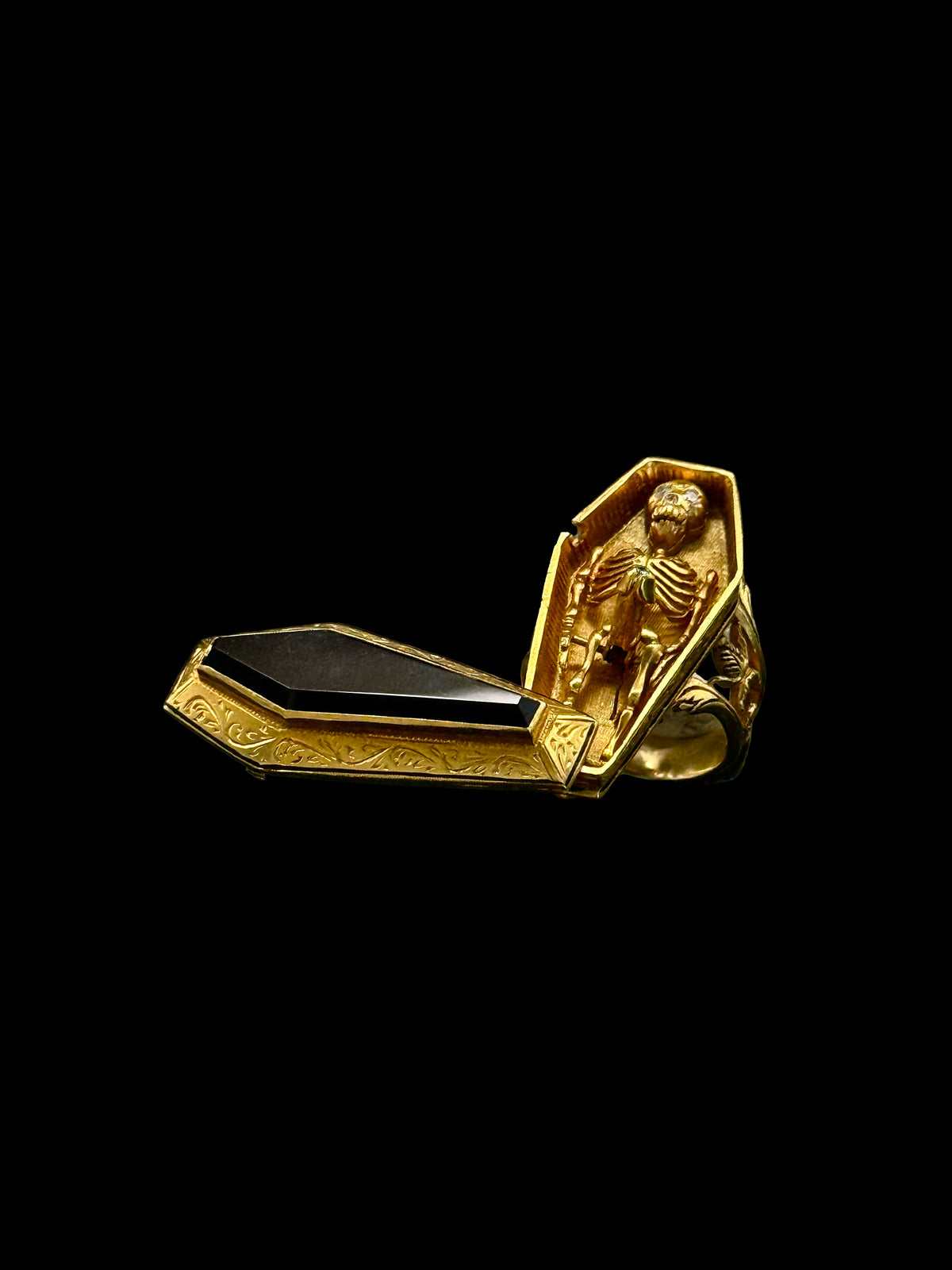 Bague memento mori
