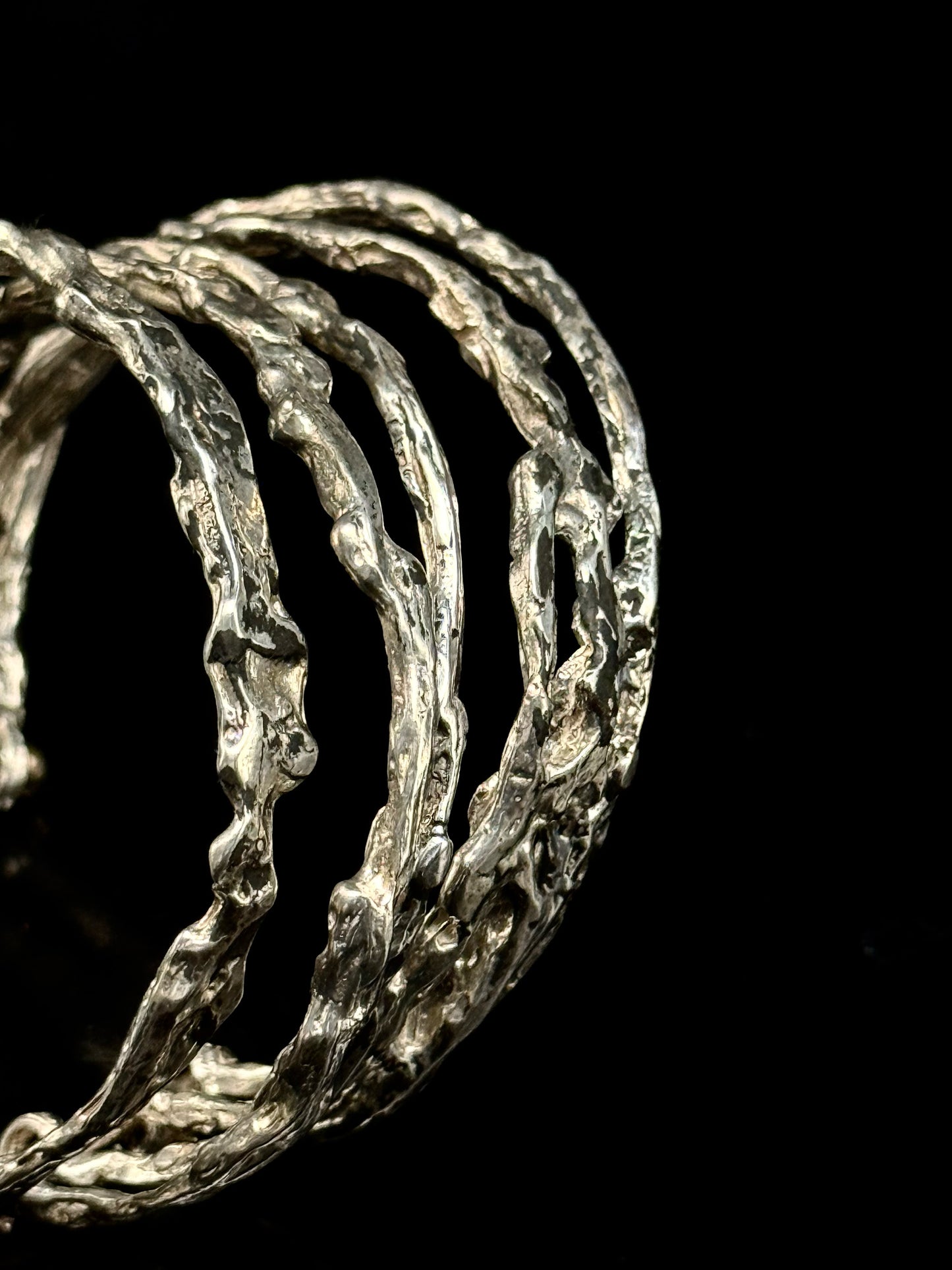 Bracelet multi-joncs "personnages"