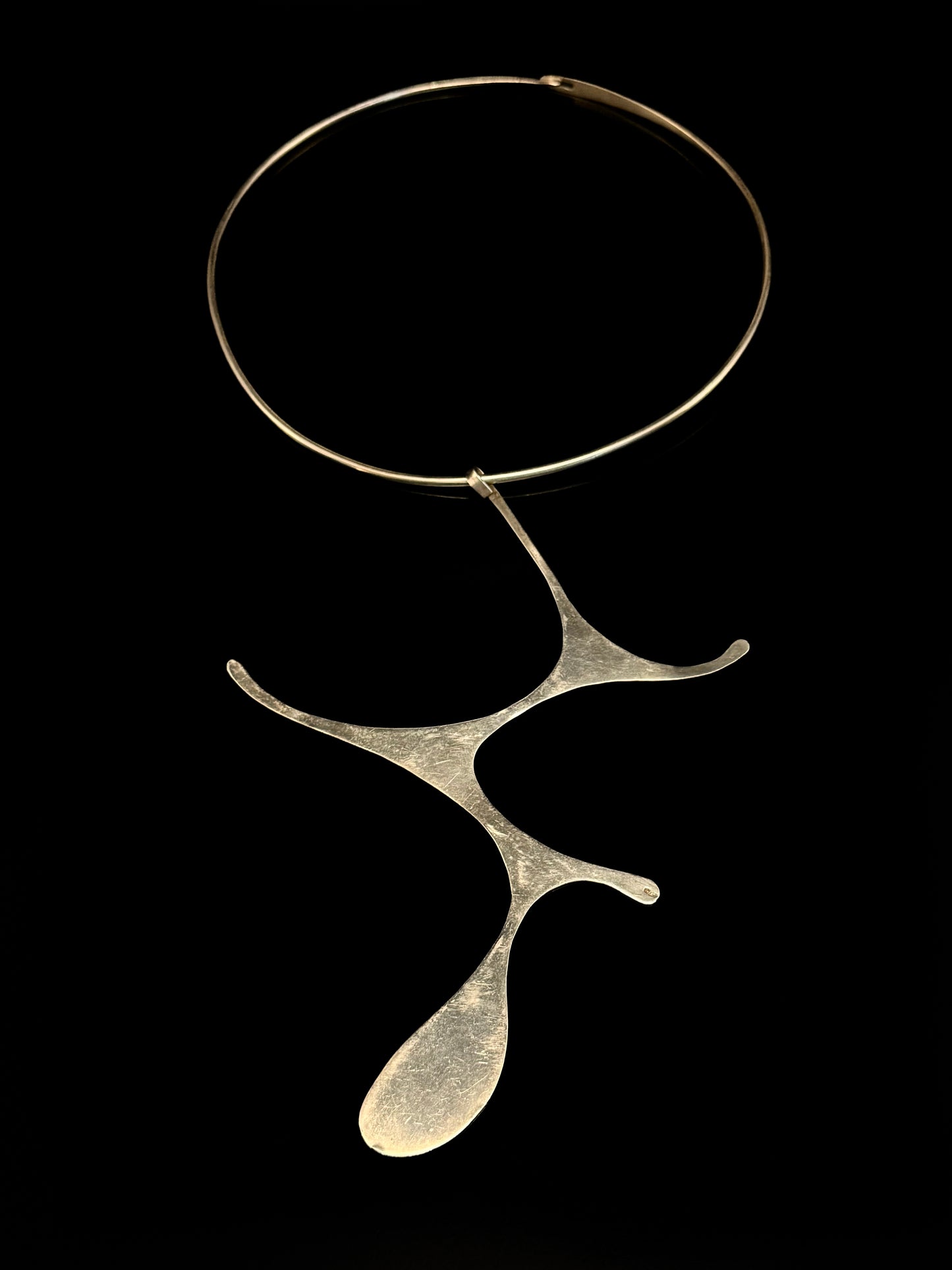 Torque necklace "Calder"