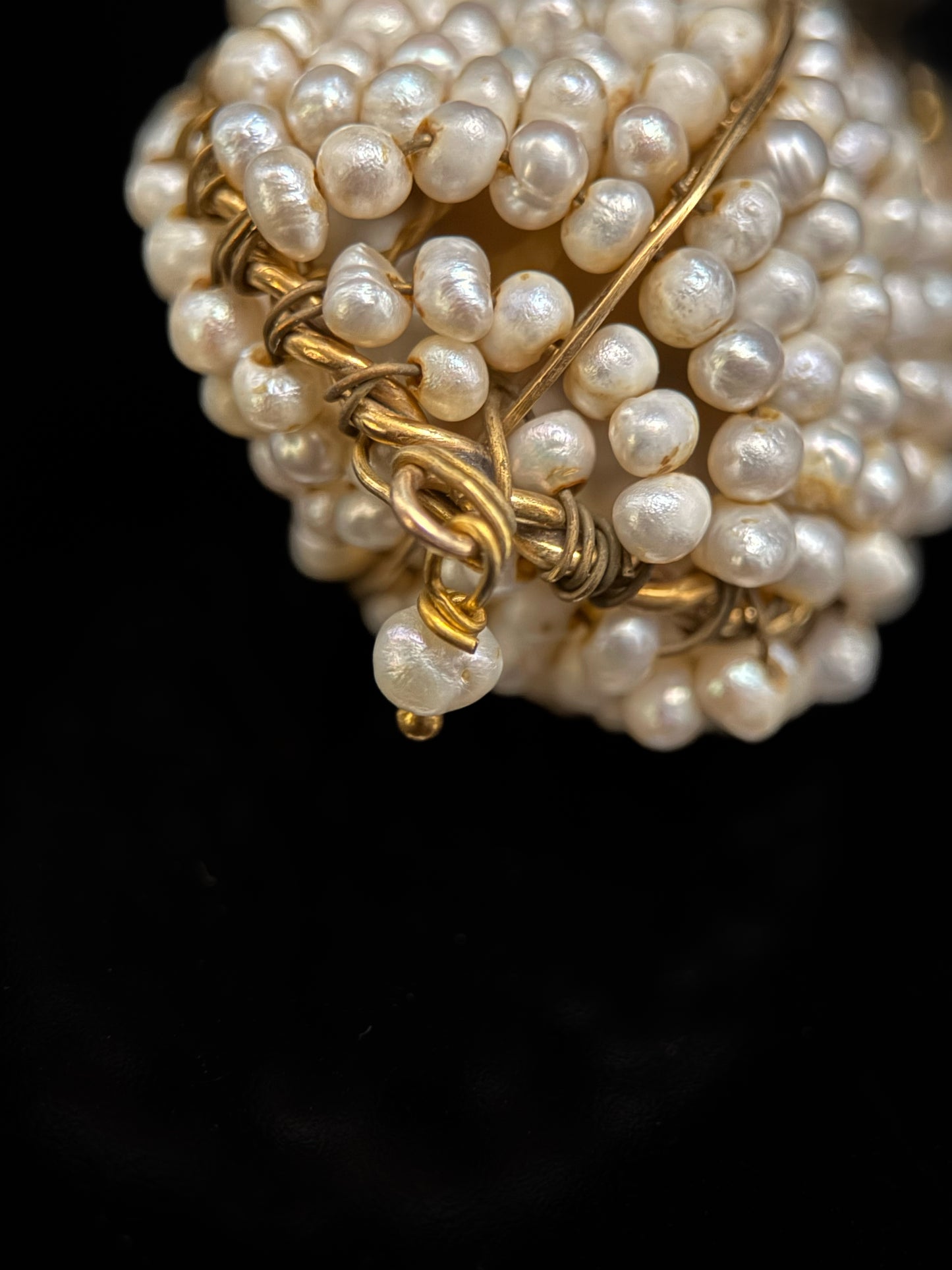 Flower basket-shaped earrings