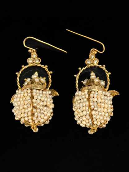 Flower basket-shaped earrings