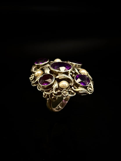 Art nouveau ring