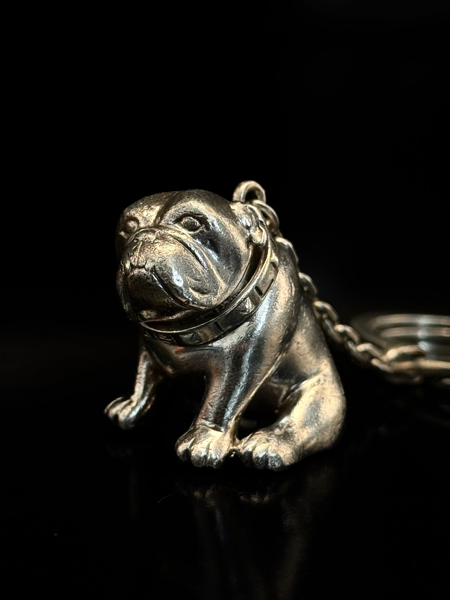 Bulldog pendant