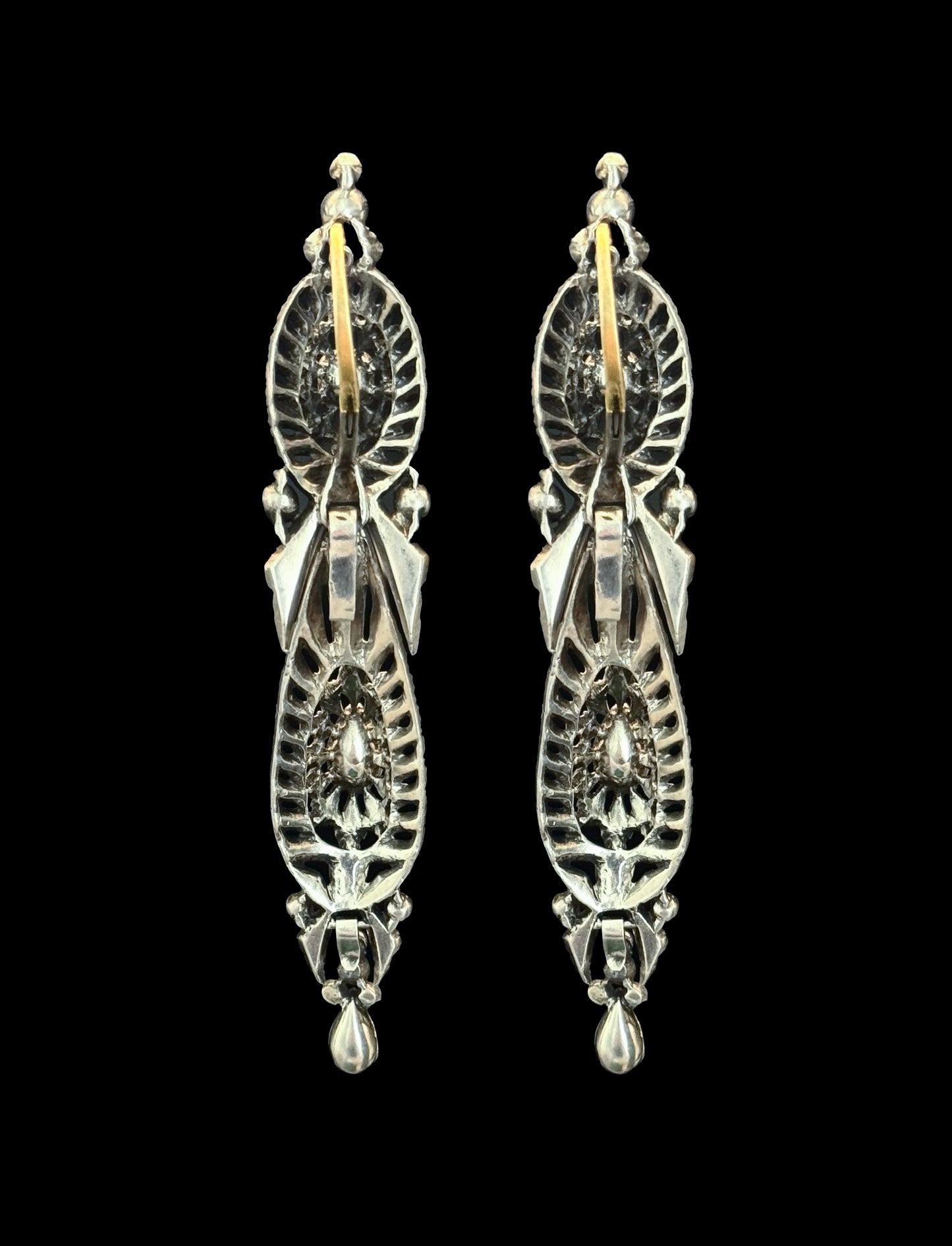 Catalan emerald earrings