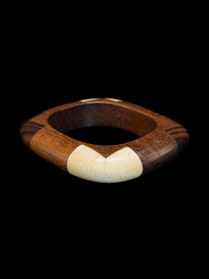 Wood and ebony bracelet