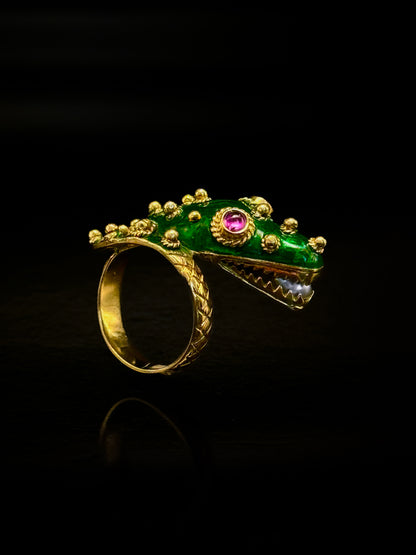Crocodile ring
