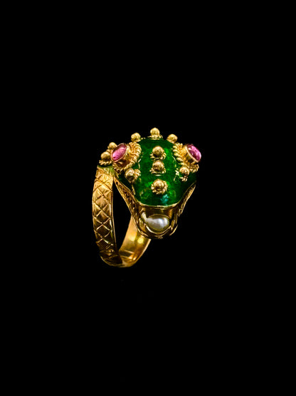 Crocodile ring