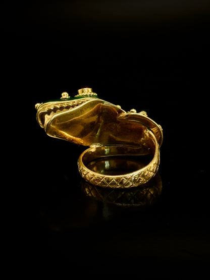 Crocodile ring