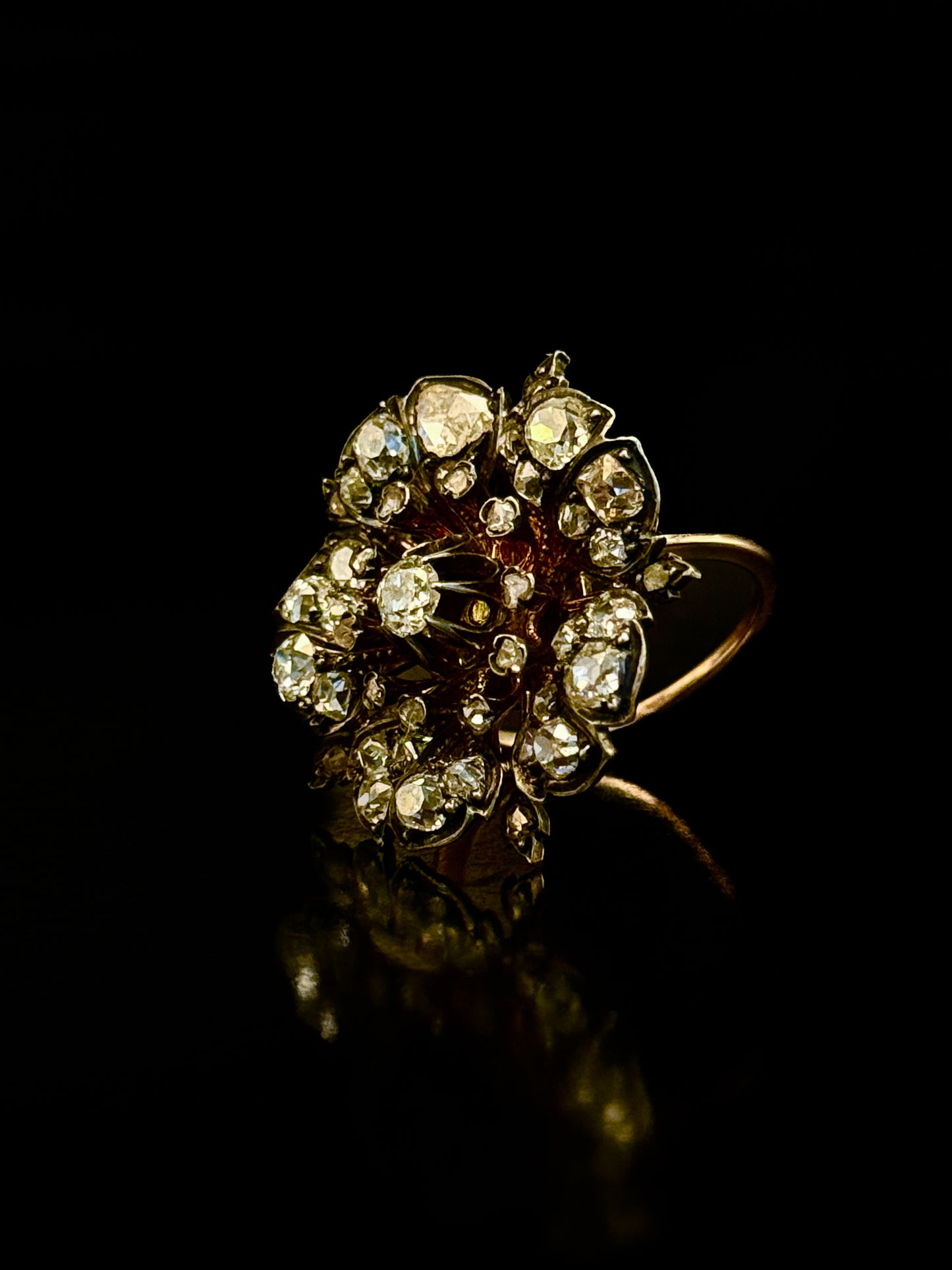 Flower diamonds ring