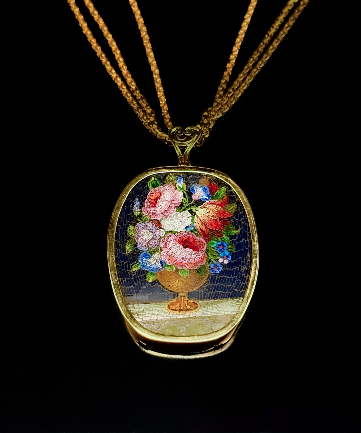 Antique flower micromosaic pendant