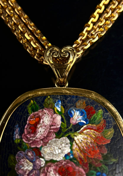 Antique flower micromosaic pendant