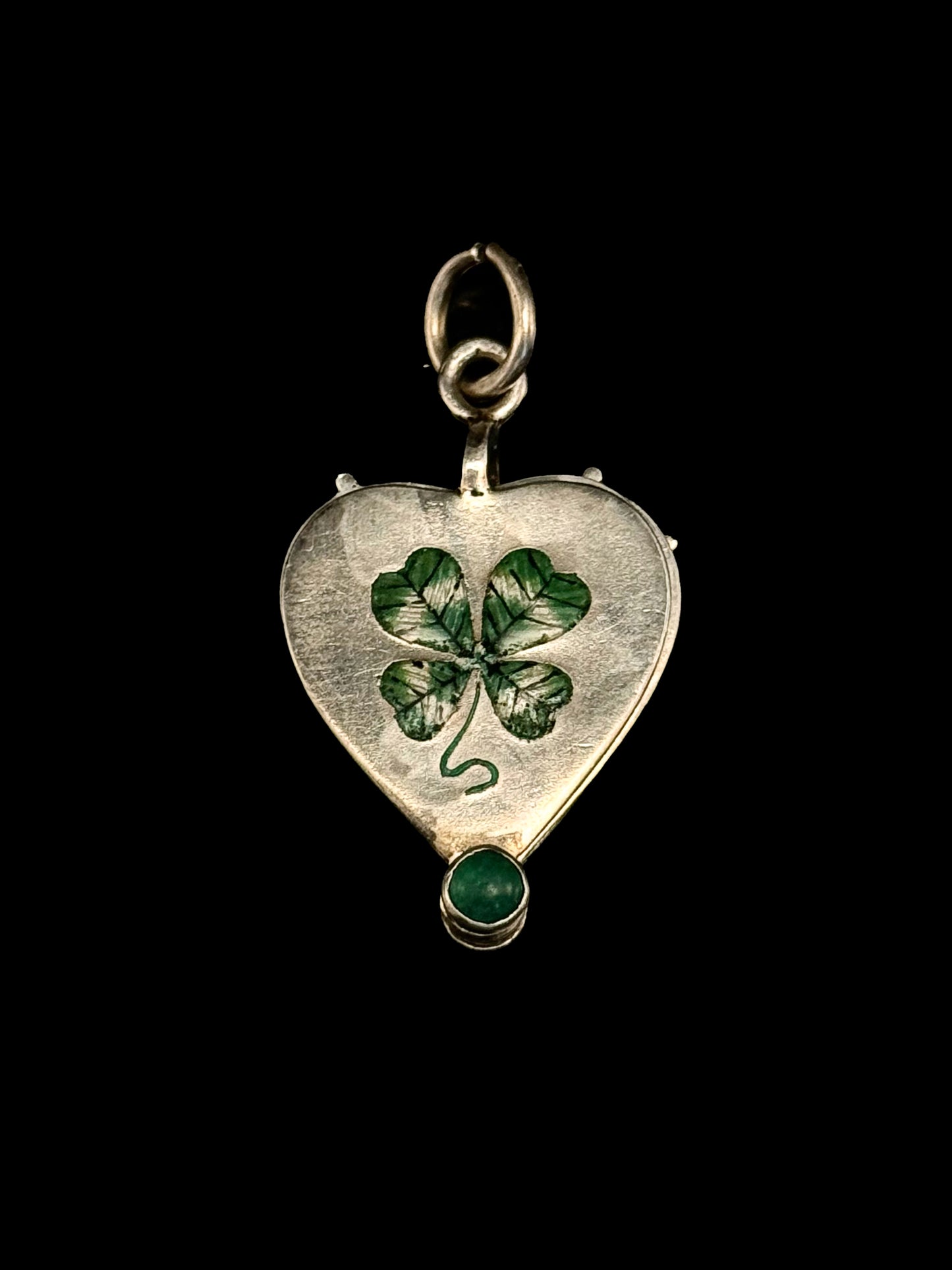 Four leaf clover pendant