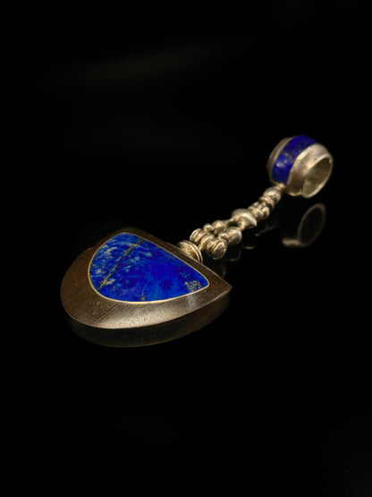 Lapis lazuli torque