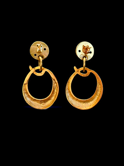 O Comme Oreille earrings