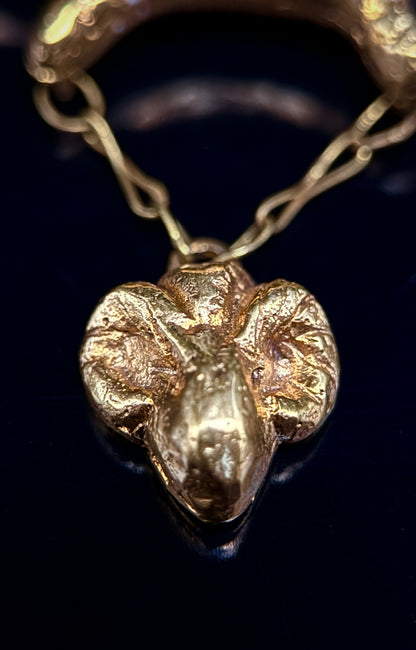"Saute-moutons" necklace