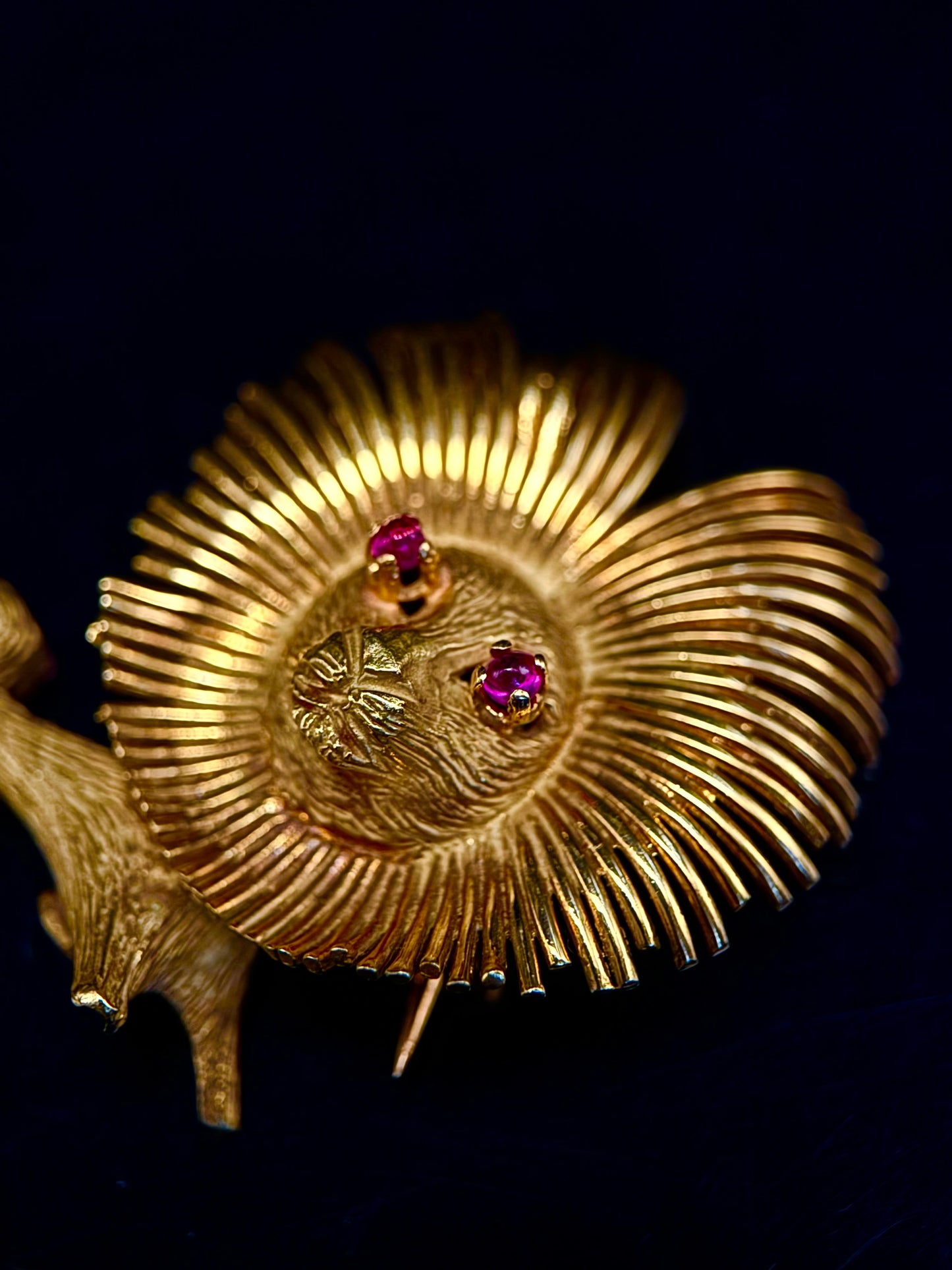 Lion brooch
