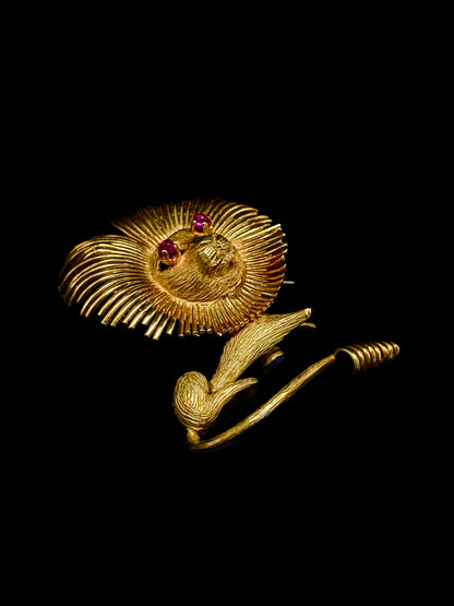 Lion brooch