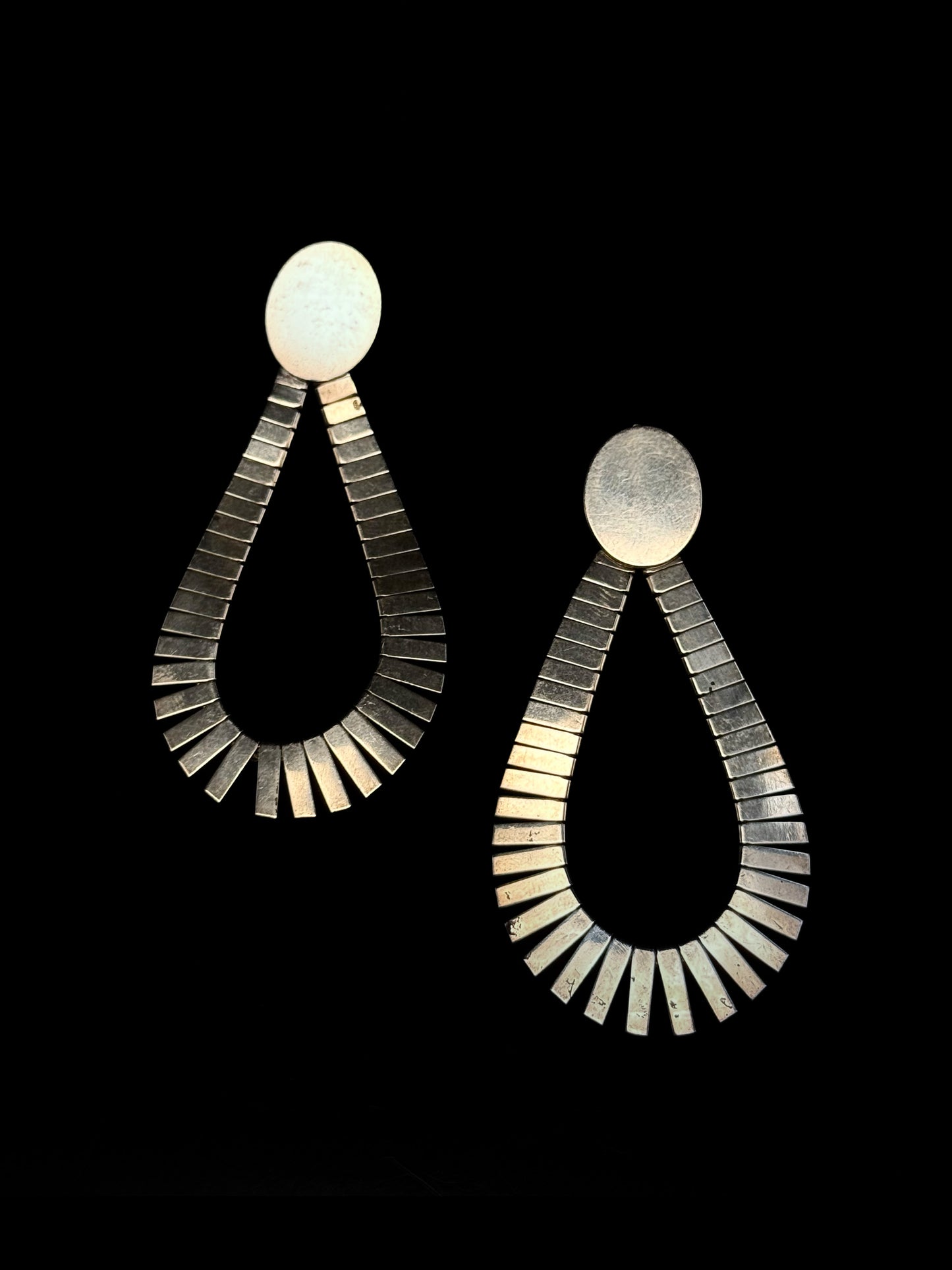 Long creoles earrings