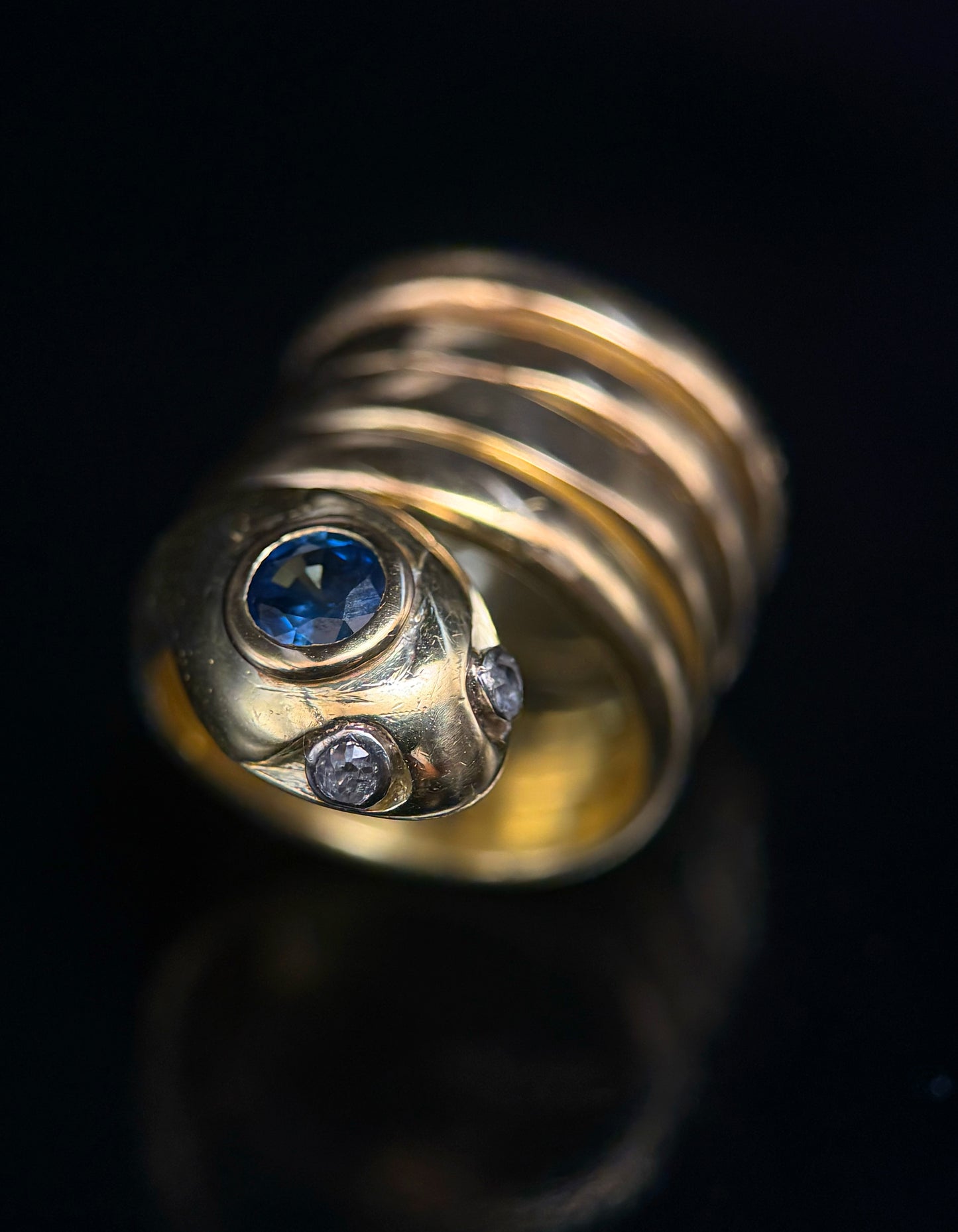 Snake sapphire ring
